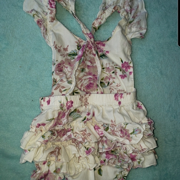 Girl's Bundle #22 - Picture 2 of 6